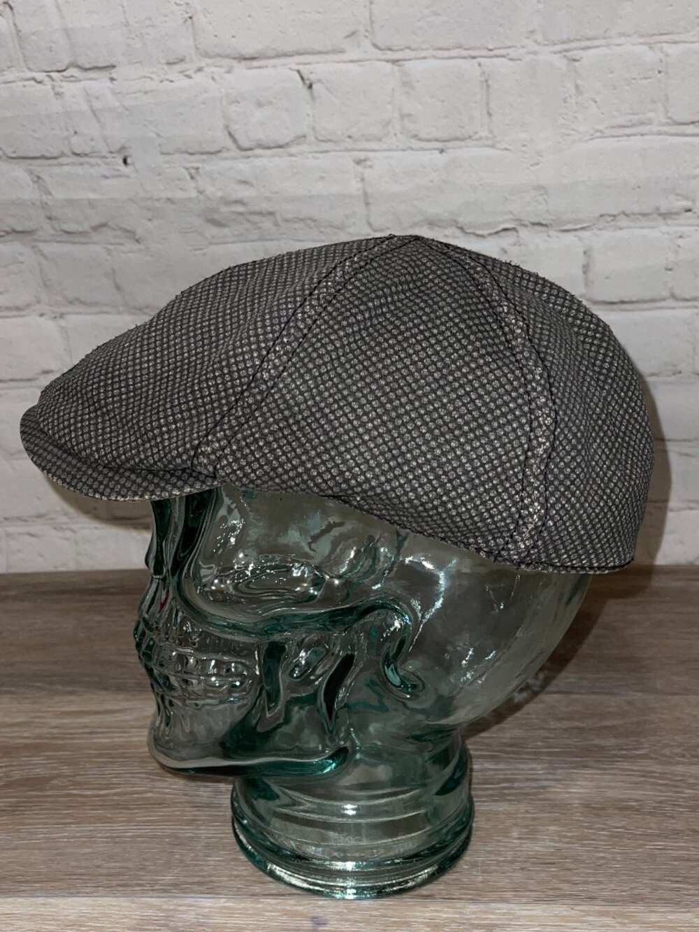 NWOT BLACK & GREY 6 PANEL NEWSBOY SCALLY CAP - Picture 2 of 9